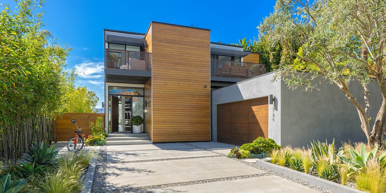 Ray kappe Living Home 6 imgi_14_Adelaide-4-front_ext_daylight_LG-Desktop-Cropped (1)