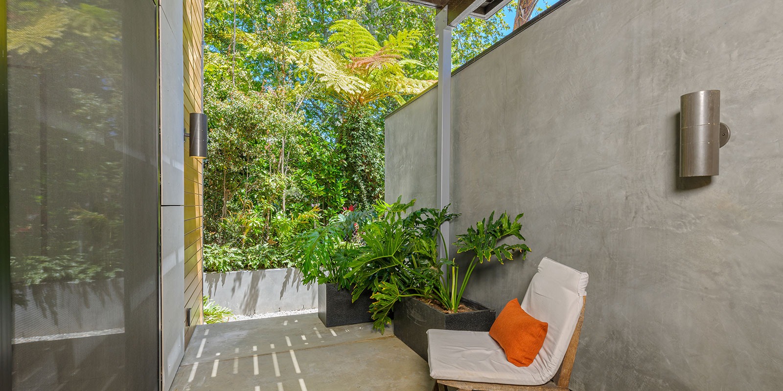 Ray kappe Living Home 25 imgi_33_Adelaide-side_entry_chair_LG-Desktop-Cropped (2)
